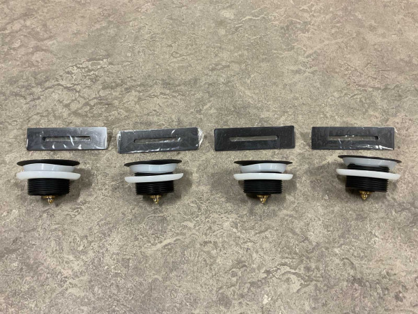 4x Royal Plaza afdekset voor afvoer/overloop bad mat zwart – foto 5 – kavel bij XL Auctions