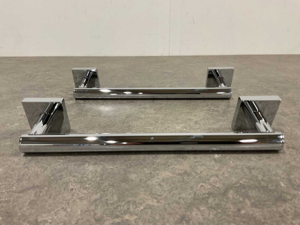 2x Beaux badgreep 360mm Torcy chroom – foto 2 – kavel bij XL Auctions