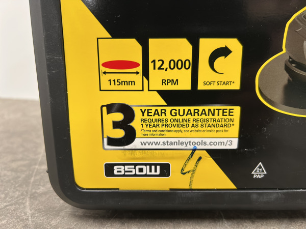 Stanley Fatmax haakse slijper ø115mm 850W FMEG210K – foto 3 – kavel bij XL Auctions