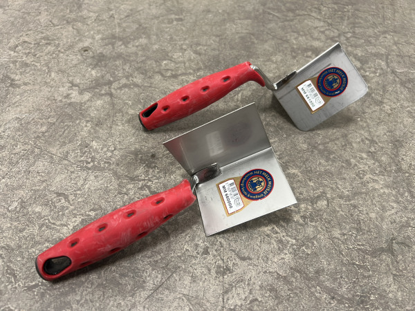 Het Melkmeisje metselgereedschap set 9-delig – foto 2 – kavel bij XL Auctions