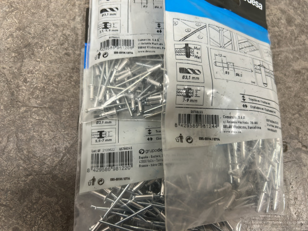 Handgereedschap en blindklinknagel set 13-delig – foto 6 – kavel bij XL Auctions
