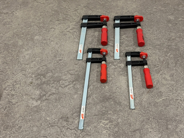 Handgereedschap en lijmklemmen set 8-delig – foto 2 – kavel bij XL Auctions