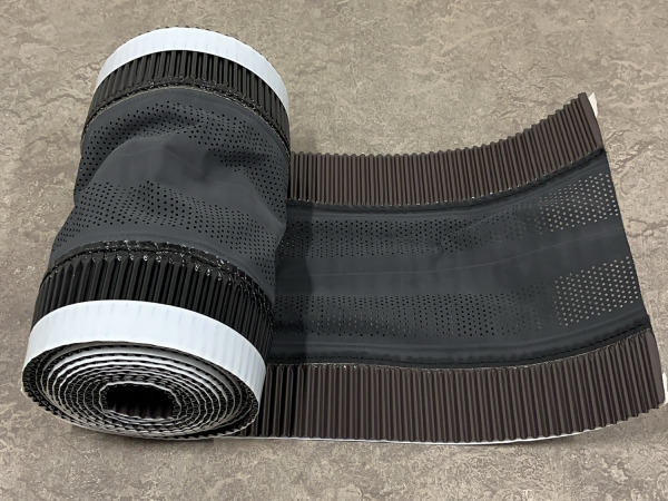 4x Plastoform Rollovent ondervorstrol 310mm (5m) donkerbruin – foto 2 – kavel bij XL Auctions