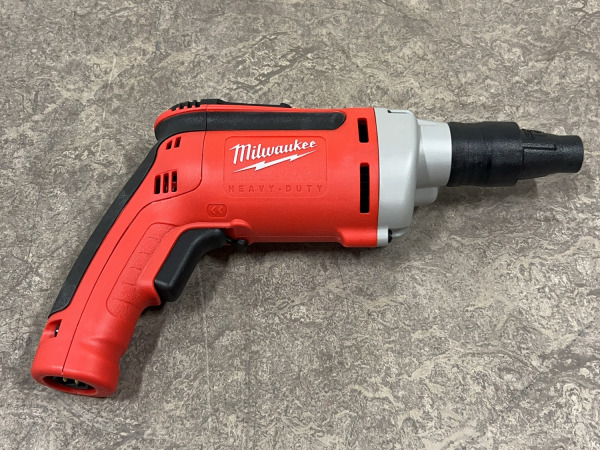 Milwaukee schroefmachine 725W TKSE 2500 Q – foto 2 – kavel bij XL Auctions