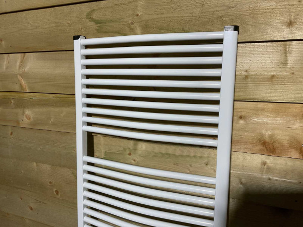 Beaux handdoekradiator licht gebogen 180x60cm Gap wit – foto 2 – kavel bij XL Auctions