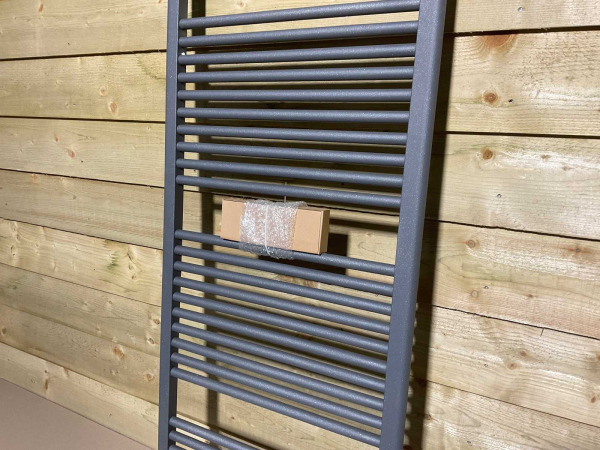 Beaux radiator elektrisch 60x180cm Rennes mat grijs – foto 3 – kavel bij XL Auctions