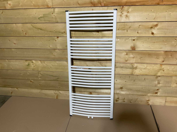Beaux handdoekradiator licht gebogen 60x140cm Gap wit – foto 6 – kavel bij XL Auctions