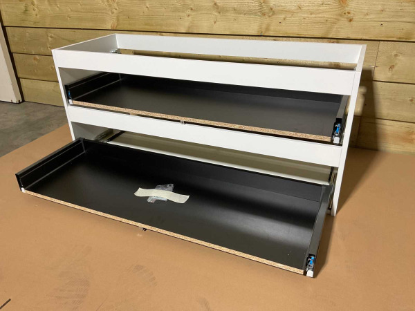 Royal Plaza wastafelonderkast z/fronten Merlot glans wit – foto 4 – kavel bij XL Auctions