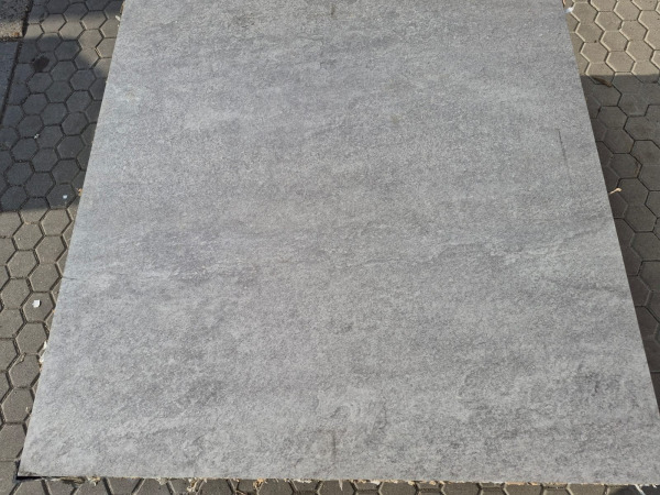 77,76m2 Keramische Tegel Luserno Grigio 120x120x2 Cm – foto 2 – kavel bij XL Auctions
