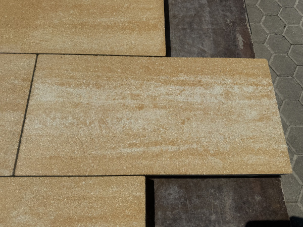 151,2 M2 Betontegel Nuance Sunny Yellow 30x60x4 Cm – foto 5 – kavel bij XL Auctions