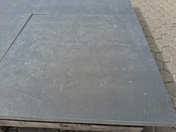 83,79 M2 Keramische Tegel Belgian Black 70x70x3,2 Cm – foto 3 – kavel bij XL Auctions