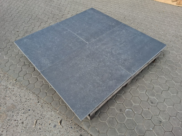 83,79 M2 Keramische Tegel Belgian Black 70x70x3,2 Cm – foto 4 – kavel bij XL Auctions
