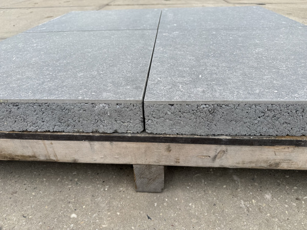 61,2 M2 Keramische Tegel Hardsteenlook 60x60x8 Cm – foto 5 – kavel bij XL Auctions