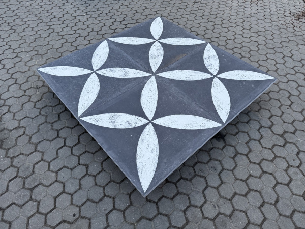 27,44 M2 Keramische Tegel Blue Stone Flower 70x70x3,2 Cm – foto 5 – kavel bij XL Auctions