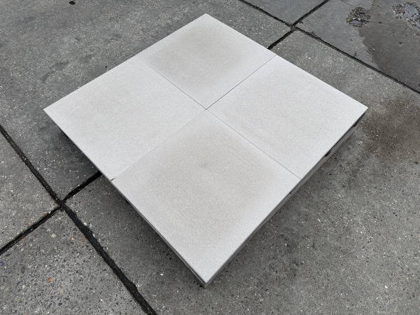 61,20 M2 Betontegel Greige 60x60x3 Cm – foto 3 – kavel bij XL Auctions