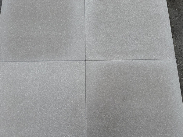 61,20 M2 Betontegel Greige 60x60x3 Cm – foto 5 – kavel bij XL Auctions