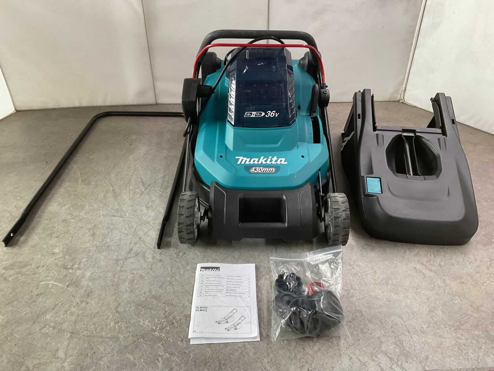 makita-dlm432-accu-grasmaaier