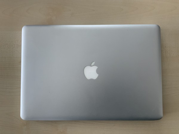 Apple Macbook