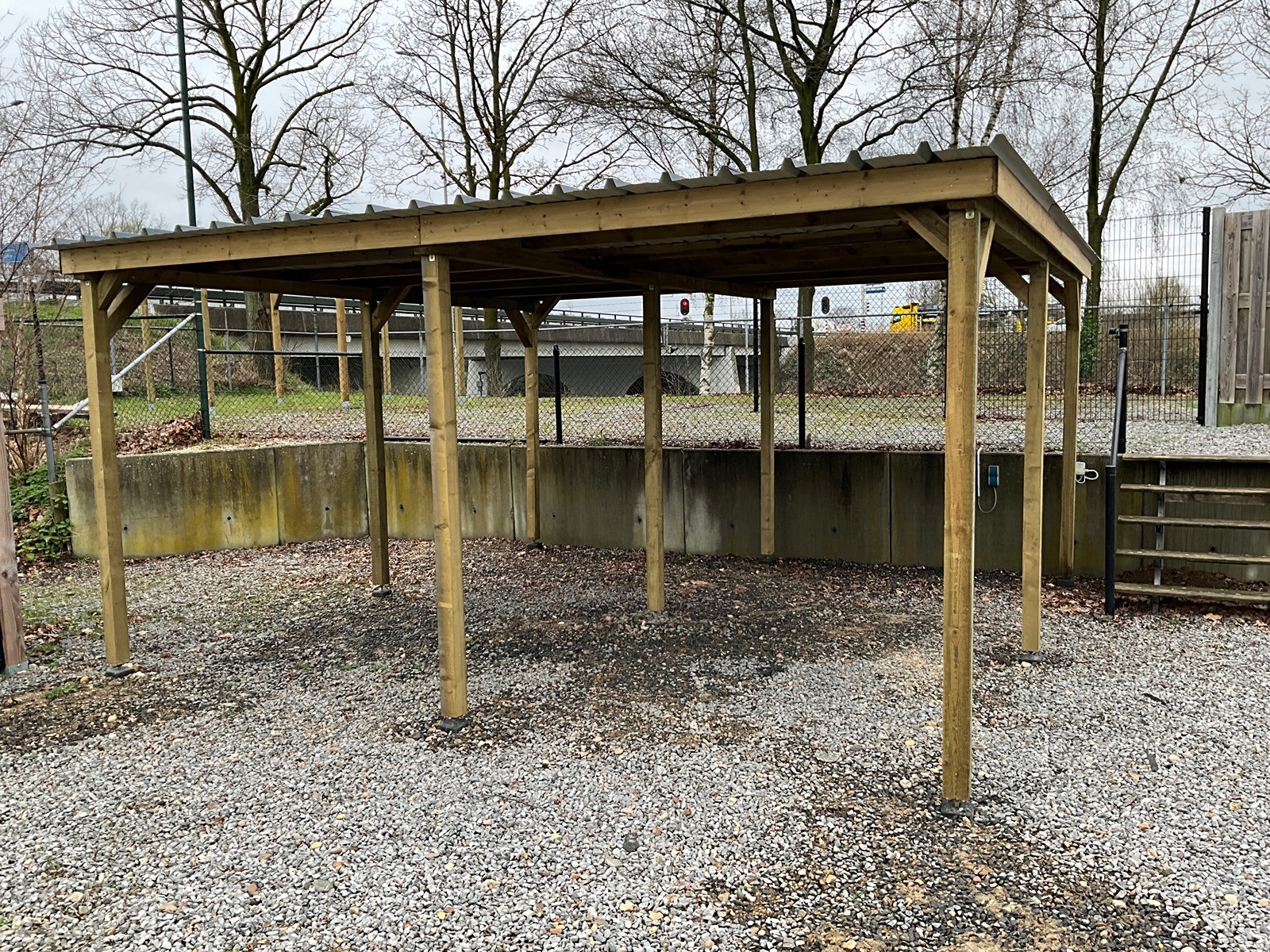 vrijstaande-carport-1250x520x247-cm