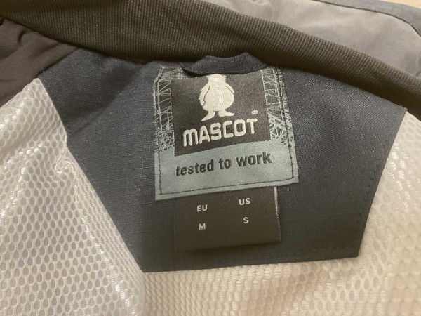 mascot-winterjas-maat-m