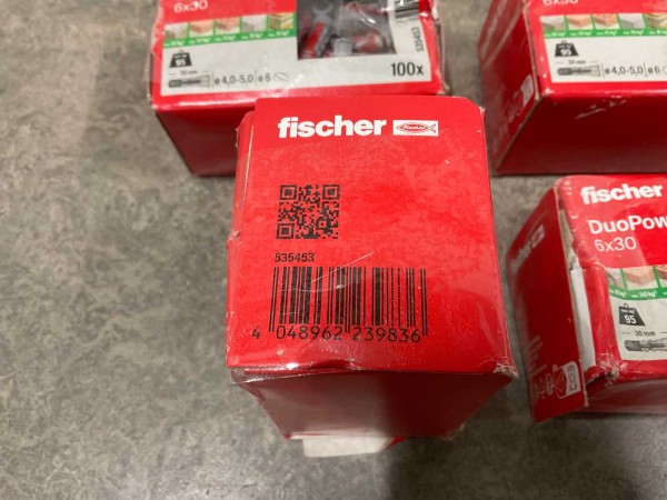plug-set-9-delig-met-en-zonder-schroef