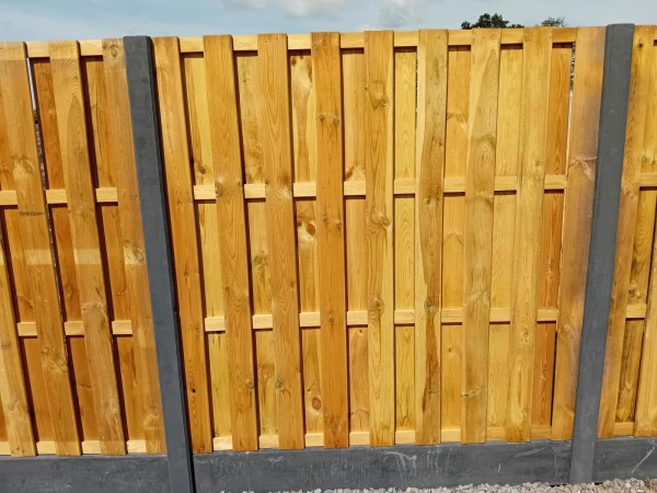 grenen-houtbetonschutting-200cm-x-375-m
