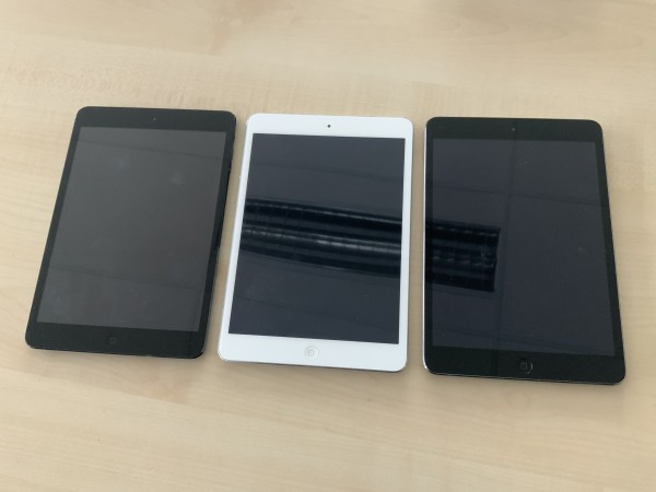 3x Apple iPad Mini