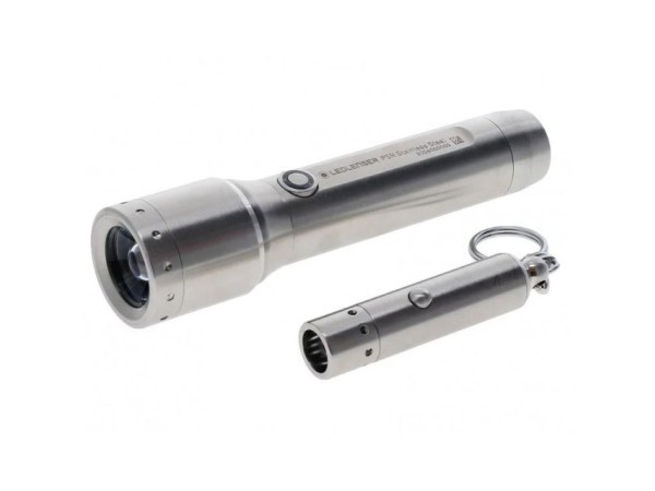 Ledlenser P5R Core en V8 fleshlights set