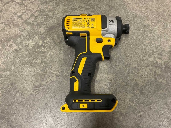 dewalt-accu-slagschroevendraaier-dcf887n-xj