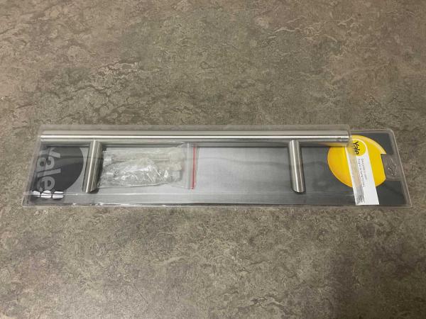 3x-yale-deurgreep-schuine-plaatsing-46cm-inox