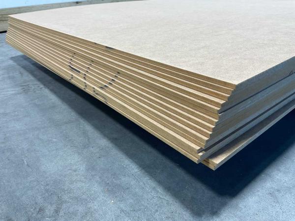50x-mdf-plaat-2400x1008mm-ongegrond-6mm