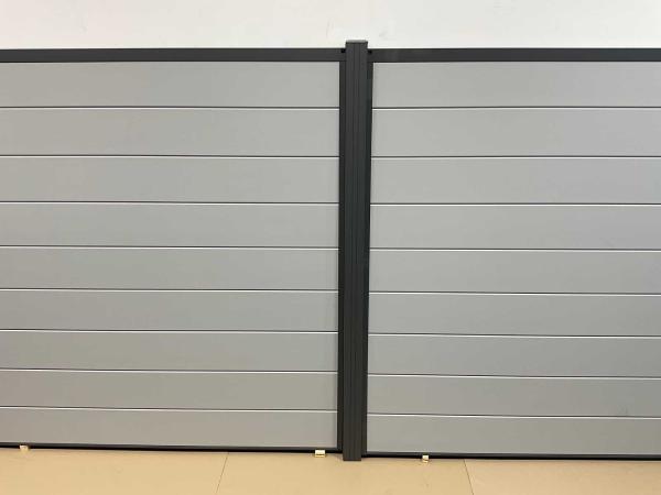 aluminium-schutting-lichtgrijs-1147x181-cm