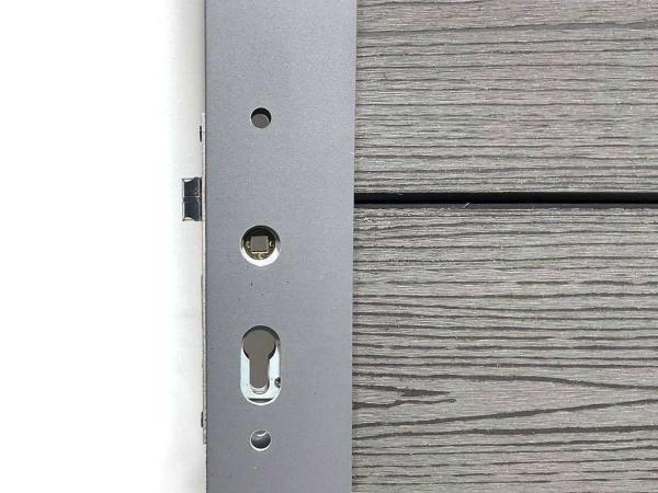 composiet-tuindeur-in-kozijn-houtlook-antraciet-270x108-cm
