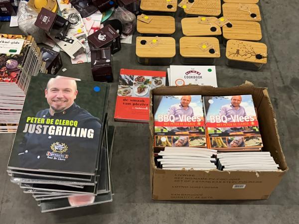 bakjes-snijplanken-kookboeken-partij