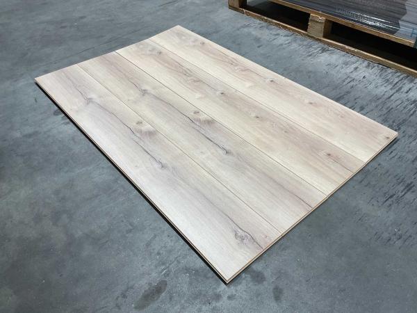 183m-purity-glow-natuurlijk-eiken-laminaatvloer