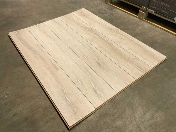 366m-purity-glow-gelakt-eiken-laminaatvloer
