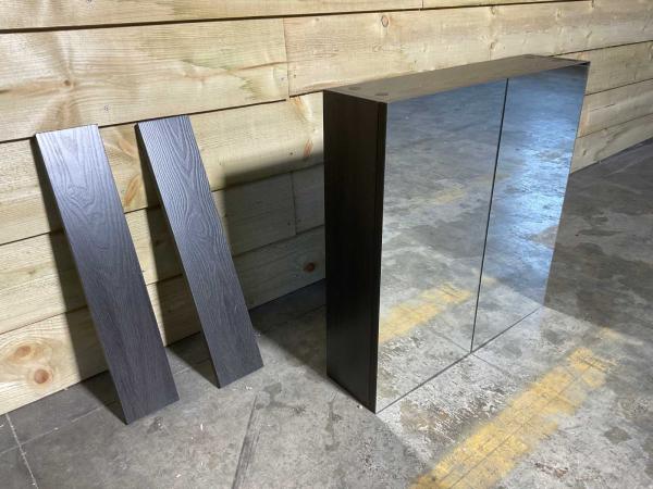 Lavigo spiegelkast 2 deuren 60x15x60,5cm Gino donker eiken