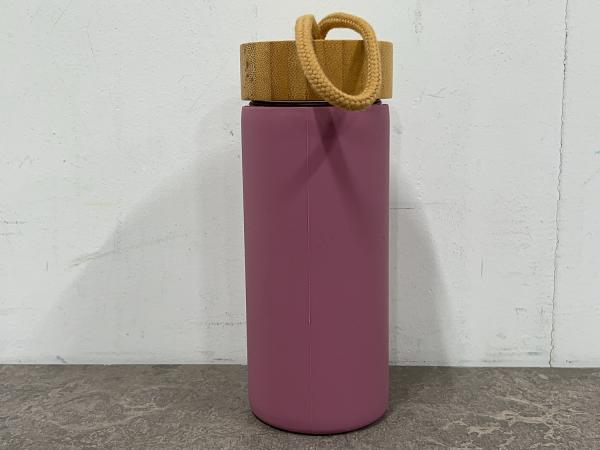 point-virgule-glazen-fles-met-silicone-sleeve-450ml