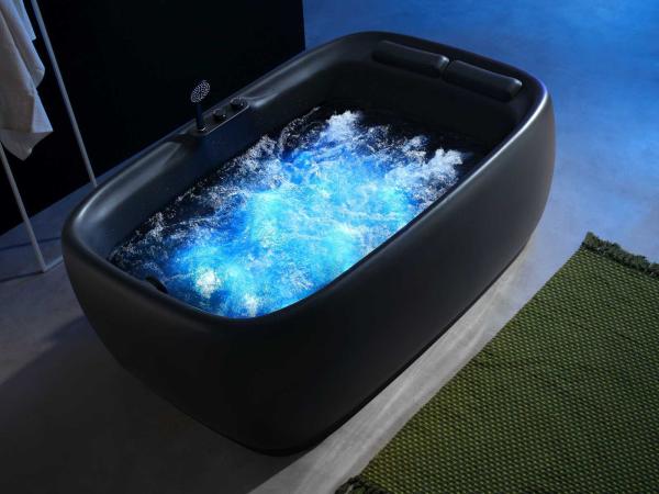 Mawialux: Buitenspa's, Regendouches en diverse sanitair