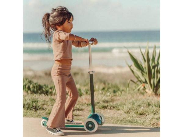 8445027020716_Banwood-Step-Scooter-Kinderstep-3-Wielen-Roze-3jr-9