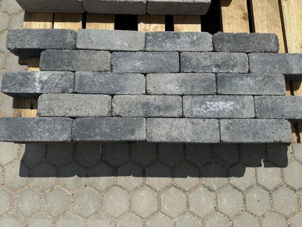 52 M2 Betonklinker DF Antraciet Getrommeld 20x6,5x6,5 Cm