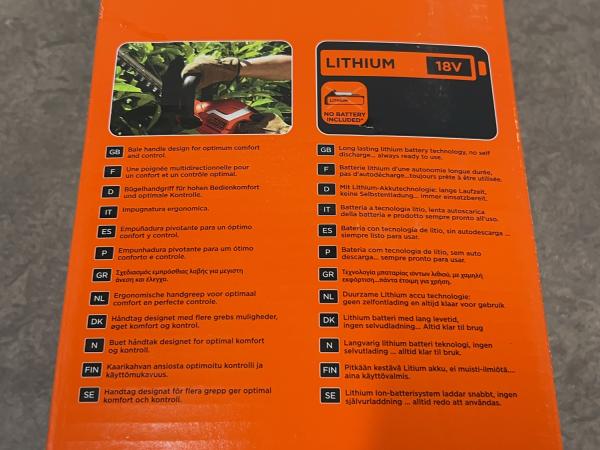 blackdecker-heggenschaar-45cm-18mm-body-gtc1845b-xj