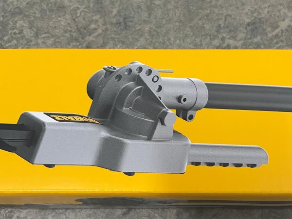 dewalt-heggenschaar-op-steel-opzetstuk-dcmasph6n