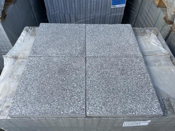 57,6 m2 Terrastegel Bremen 40x40x4 grijs gestraald (5210)