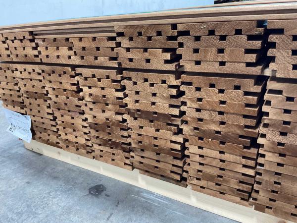 10x-thermowood-ayous-rib3-gevelbekleding-390x145x22cm