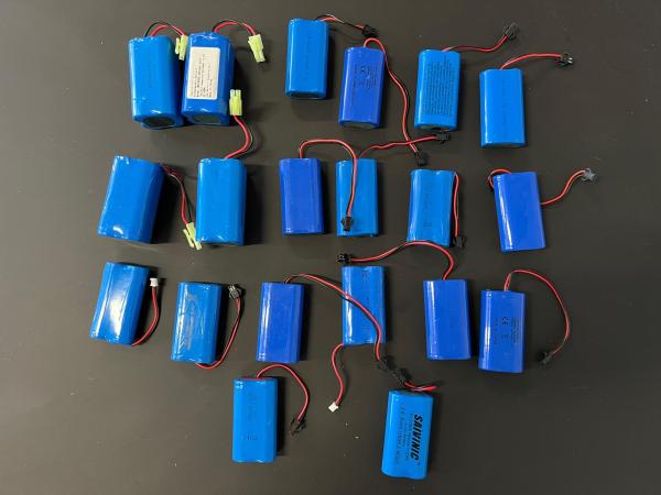 Set diverse lithium - ion batterijen