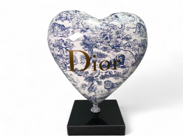 DIOR Tribute Balloon Heart Cobra Art Onlineprijs €1500! 