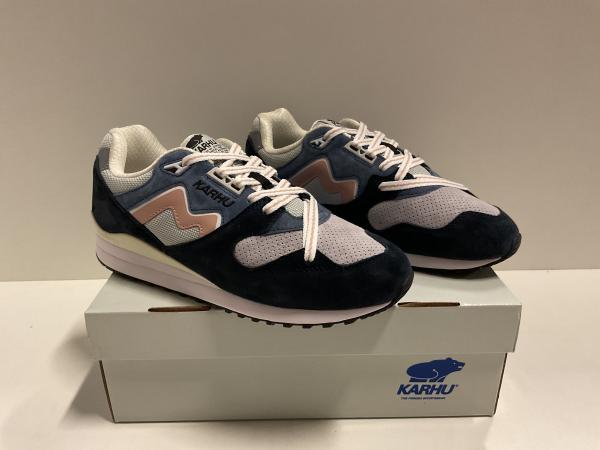 Karhu Synchron Classic (Maat 44.5)