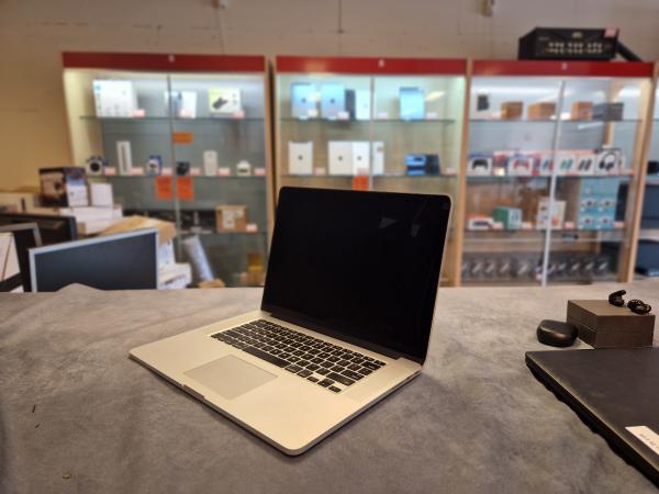 Apple Macbook Pro 2015 16GB 256GB SSD - In Nette Staat
