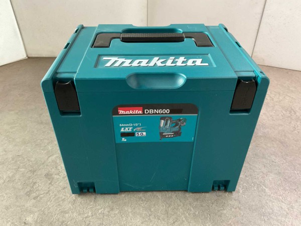 makita-dbn600zj-brad-tacker